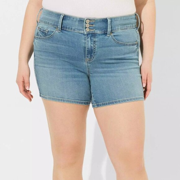 ❤️NWT VINTAGE TORRID SHORTS - SUPER SOFT STRETCH DENIM JEGGING - PLUS SIZE - Picture 1 of 12